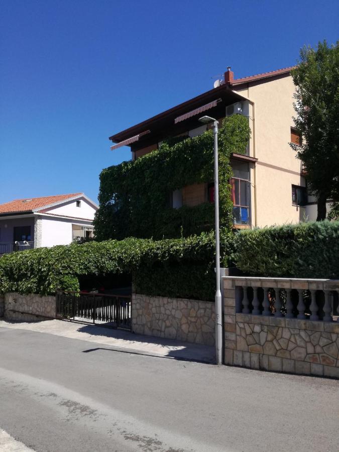 Apartman Lux1 Selce Exterior photo